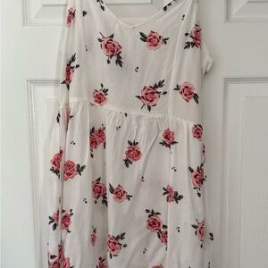 White Sleeveless V-Neck Sundress for Casual Occasions